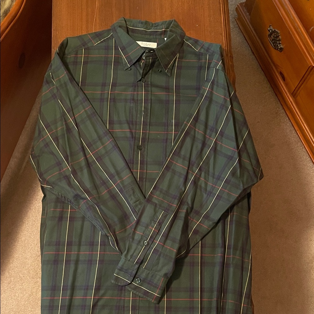 Classic Green Plaid Button-Down Shirt